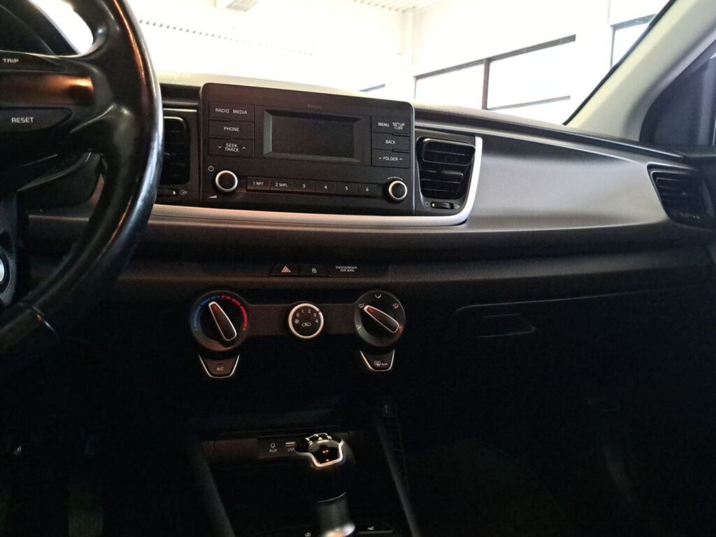 Kia Rio 2018 Valkoinen