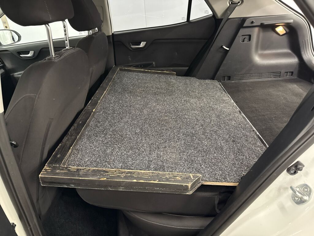 Kia Stonic 2018 Valkoinen