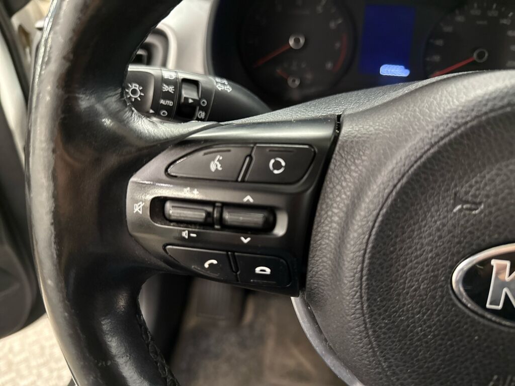 Kia Stonic 2018 Valkoinen