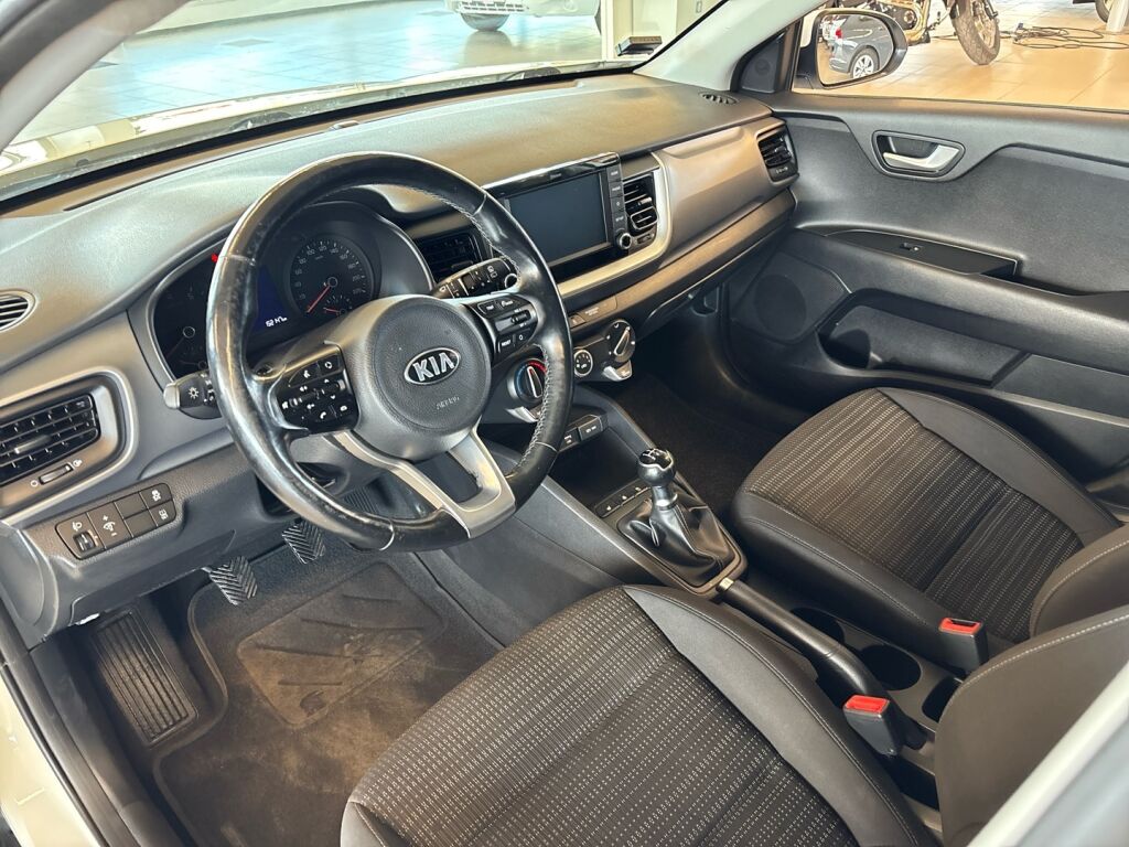 Kia Stonic 2018 Valkoinen