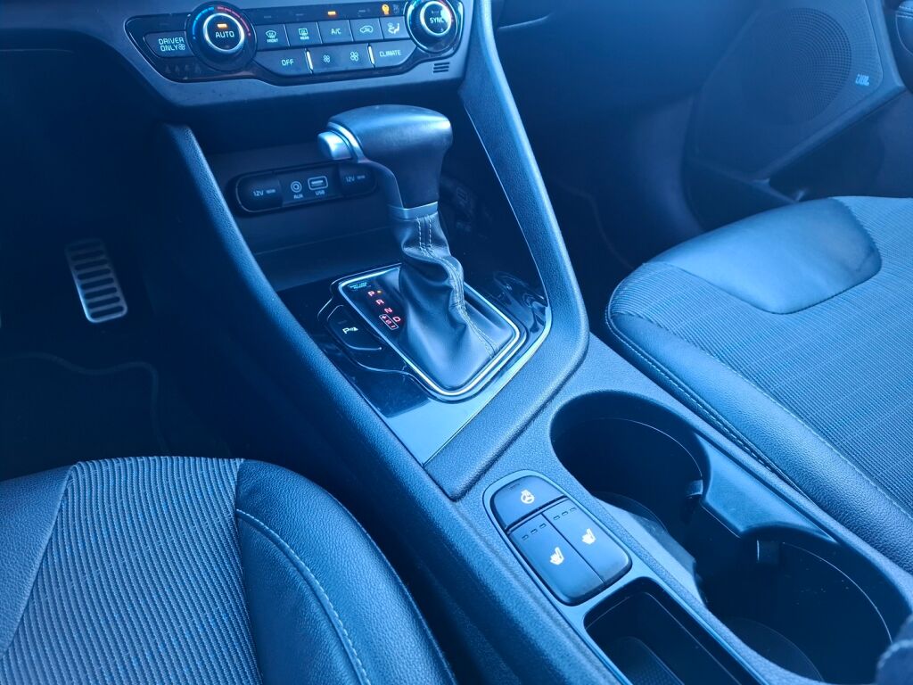 Kia Niro 2018 Harmaa