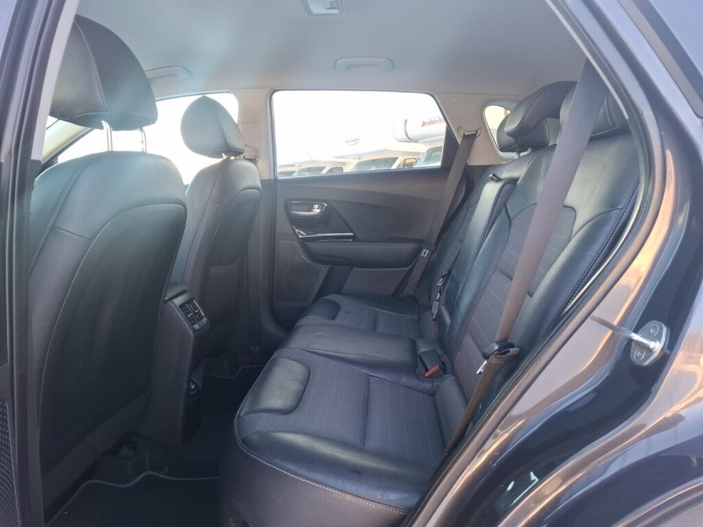 Kia Niro 2018 Harmaa