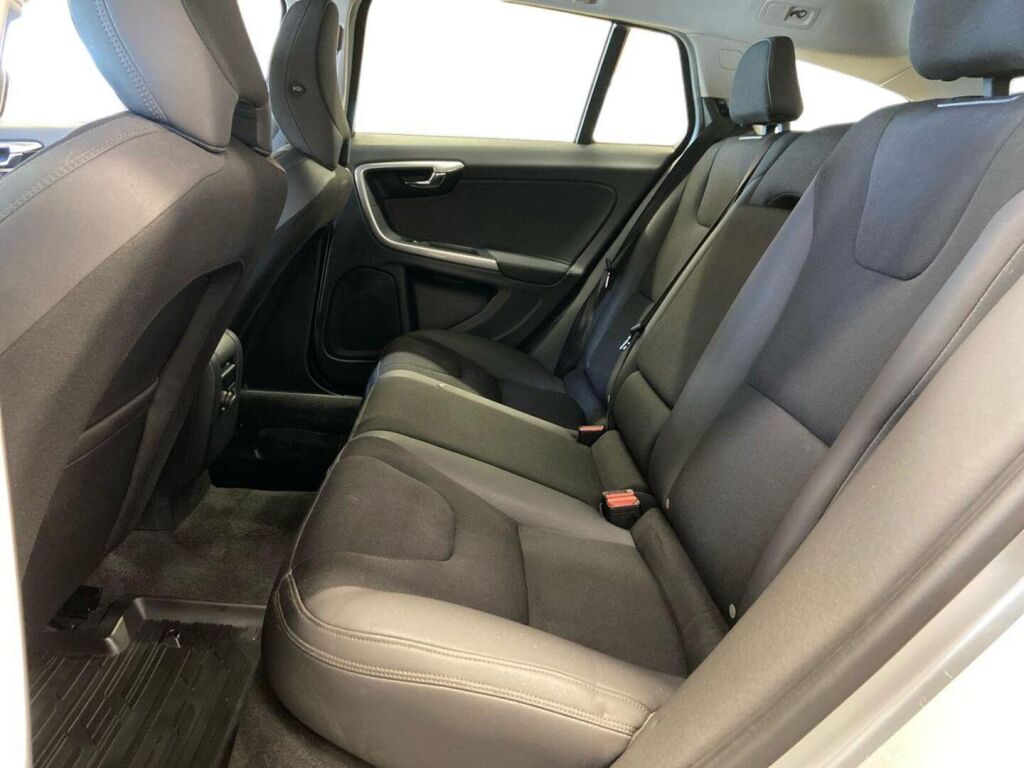 Volvo V60 2011 Harmaa