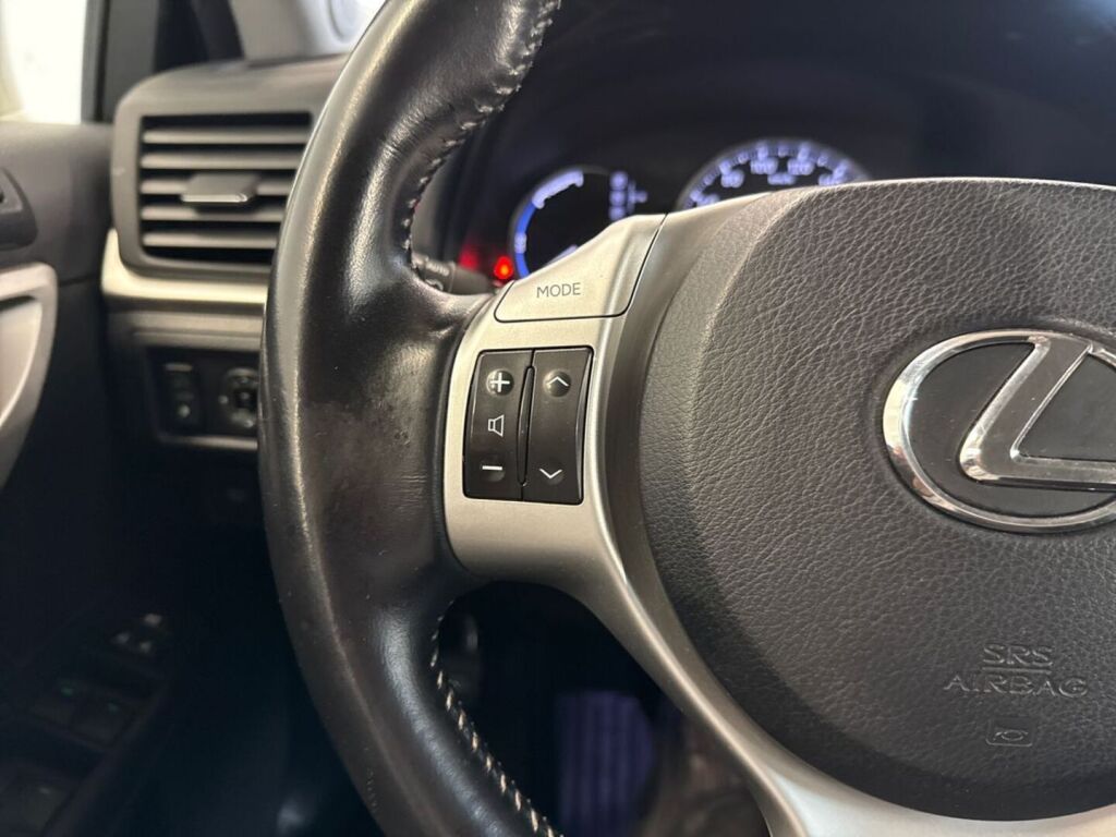 Lexus CT 2011 Valkoinen