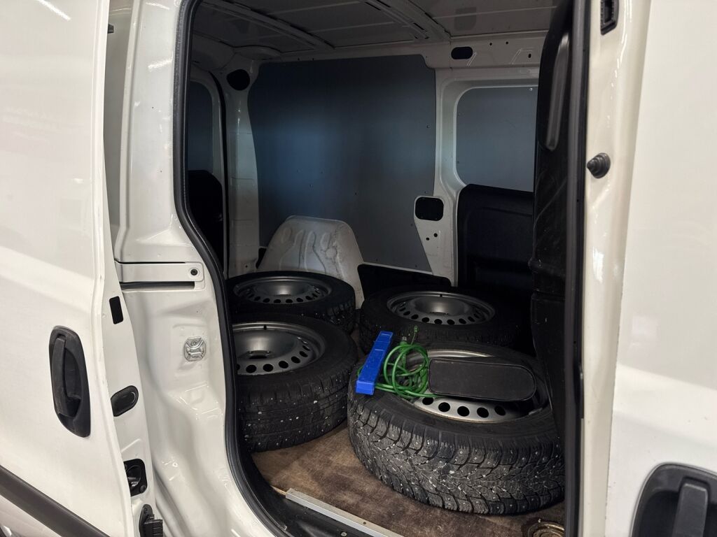 Opel Combo 2018 Valkoinen