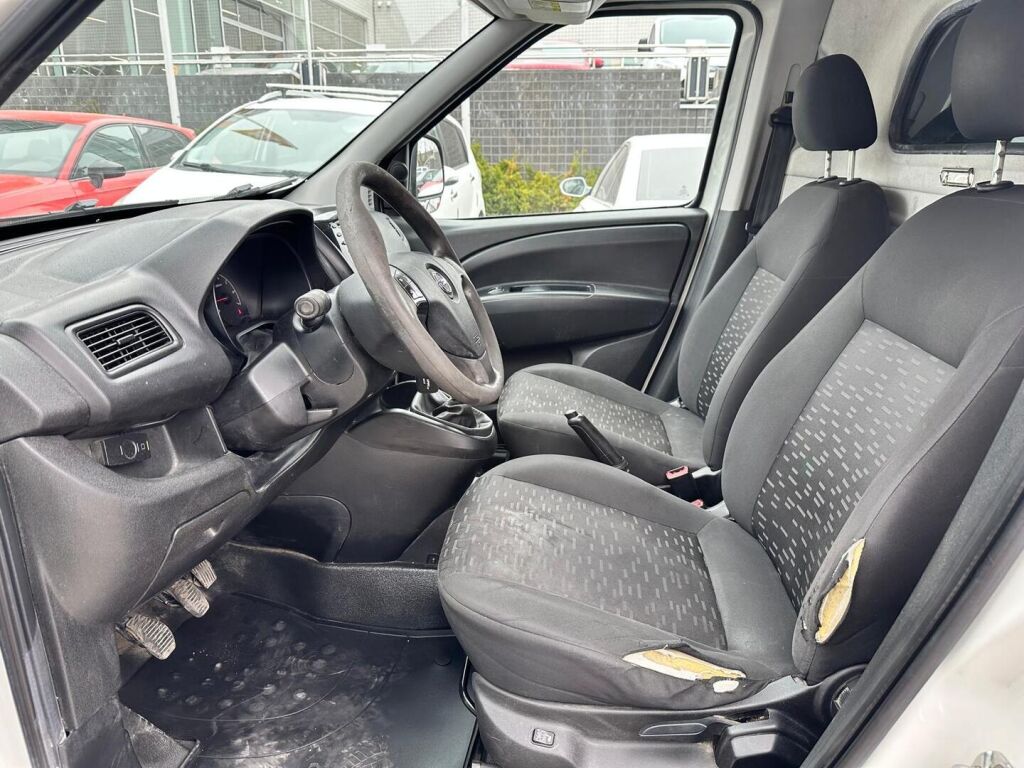 Opel Combo 2018 Valkoinen