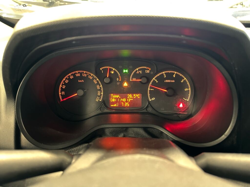 Opel Combo 2018 Valkoinen