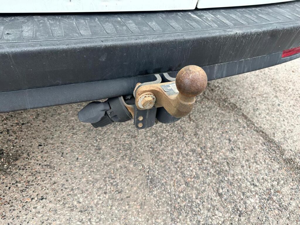 Opel Combo 2018 Valkoinen