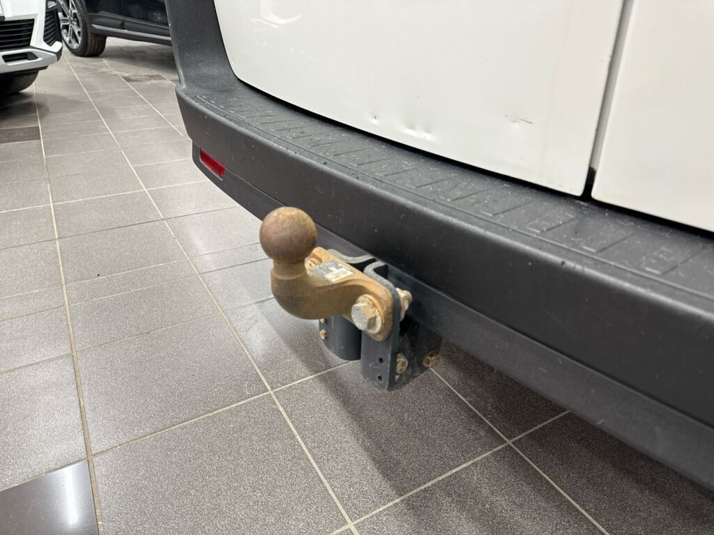 Opel Combo 2018 Valkoinen