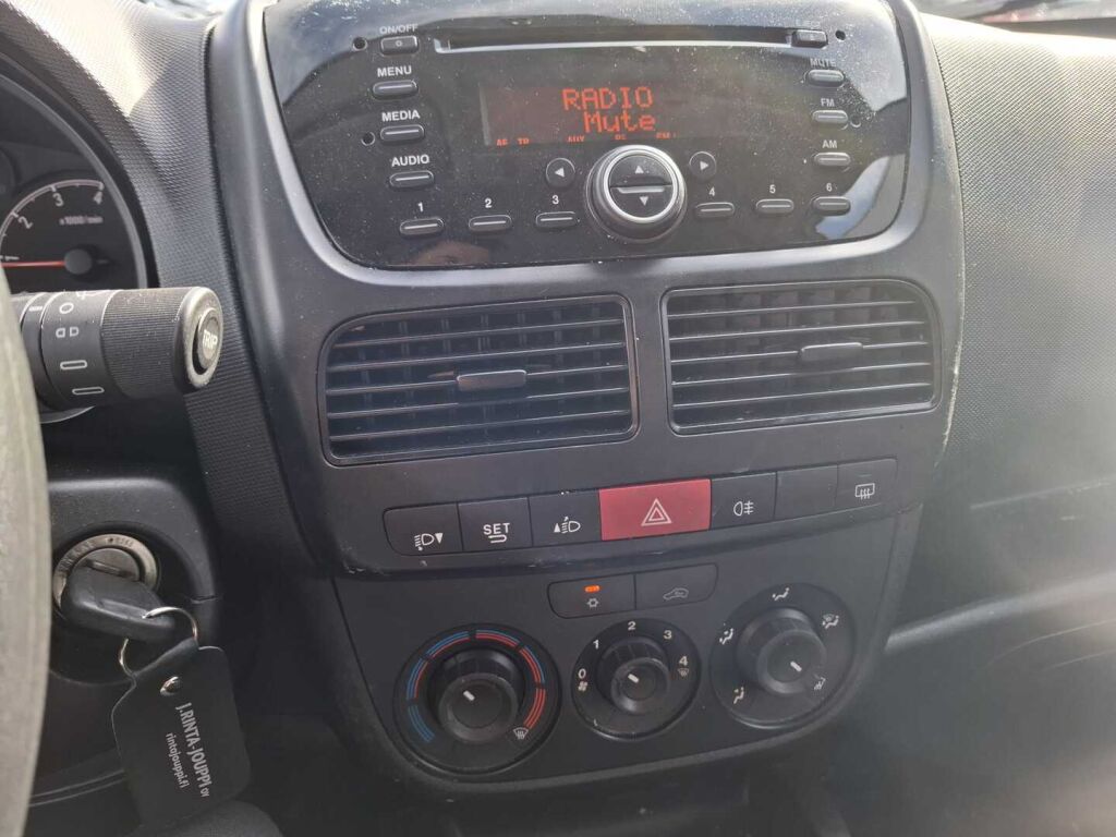 Opel Combo 2018 Valkoinen