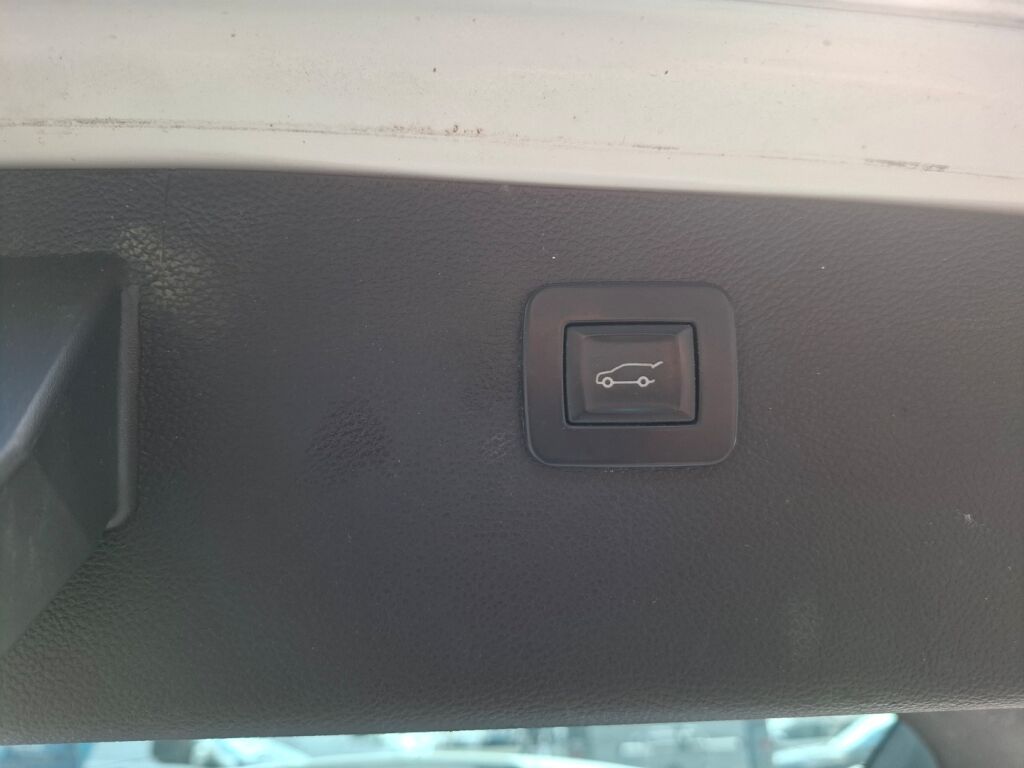 Opel Astra 2018 Valkoinen