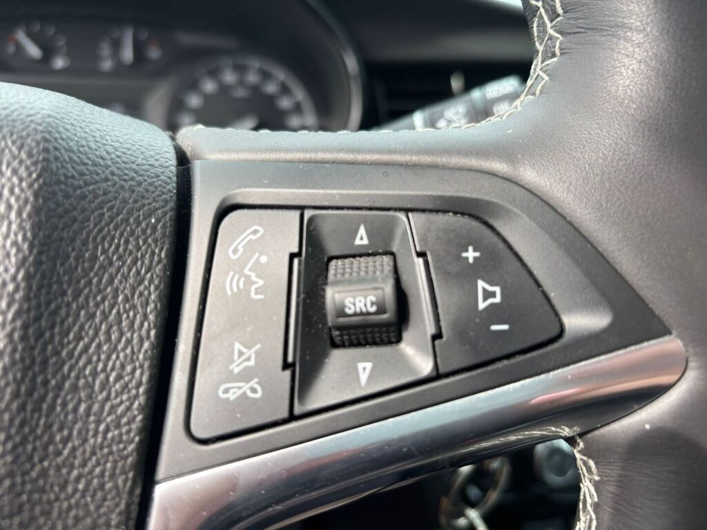 Opel Mokka 2019 Punainen