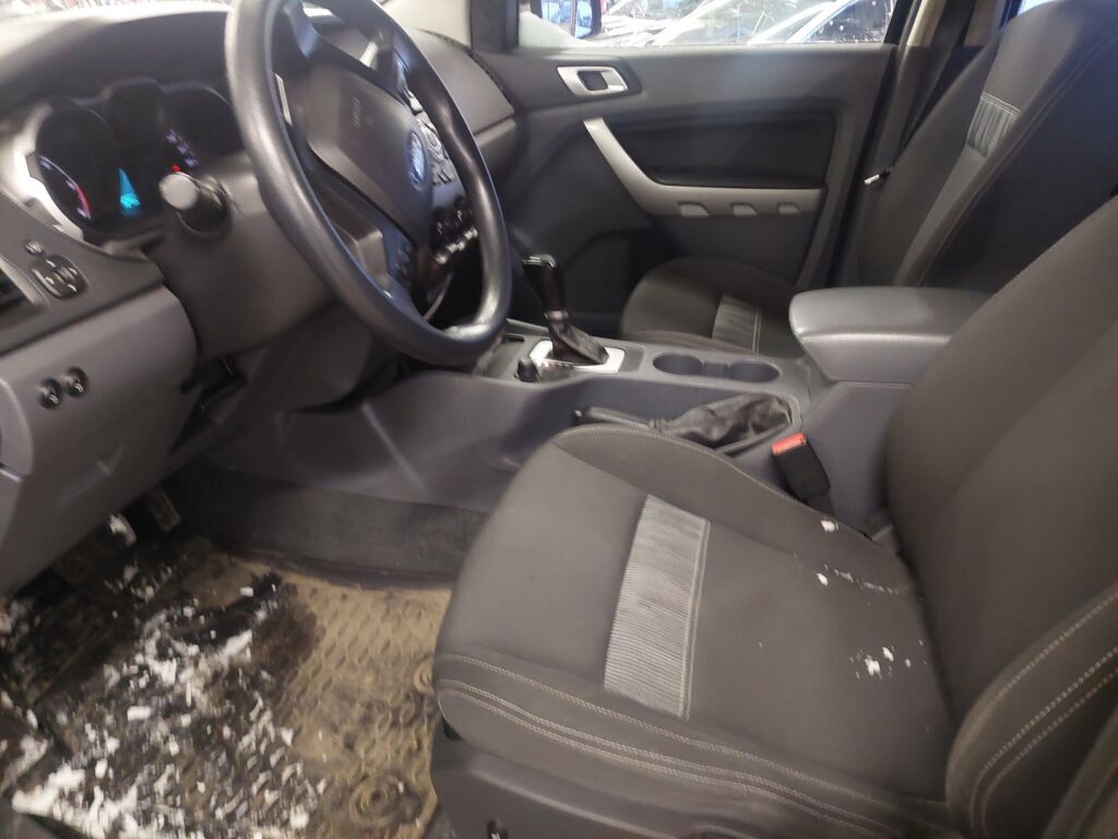 Ford Ranger 2013 Musta