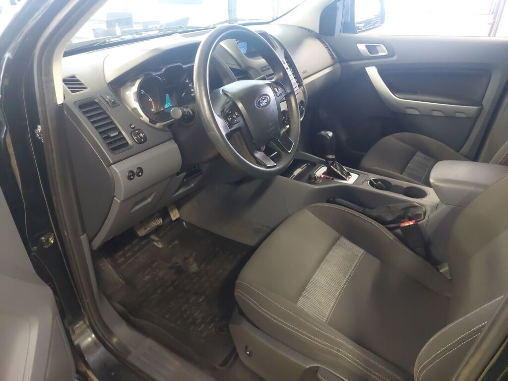 Ford Ranger 2013 Musta