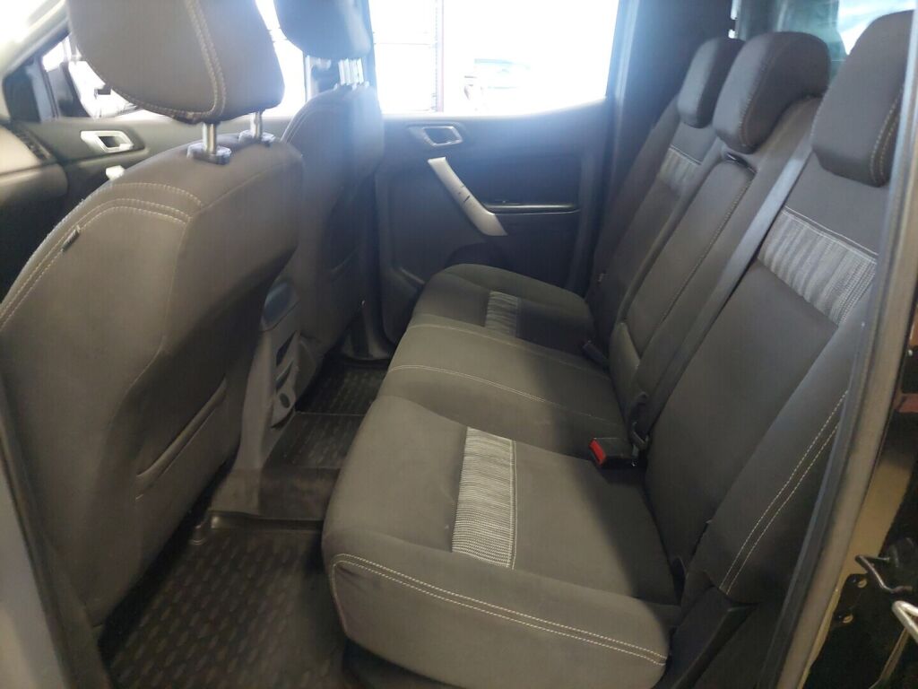 Ford Ranger 2013 Musta