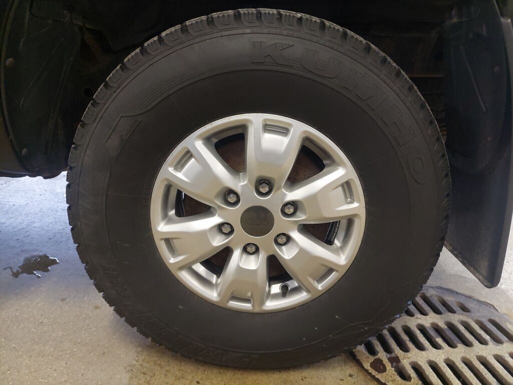 Ford Ranger 2013 Musta