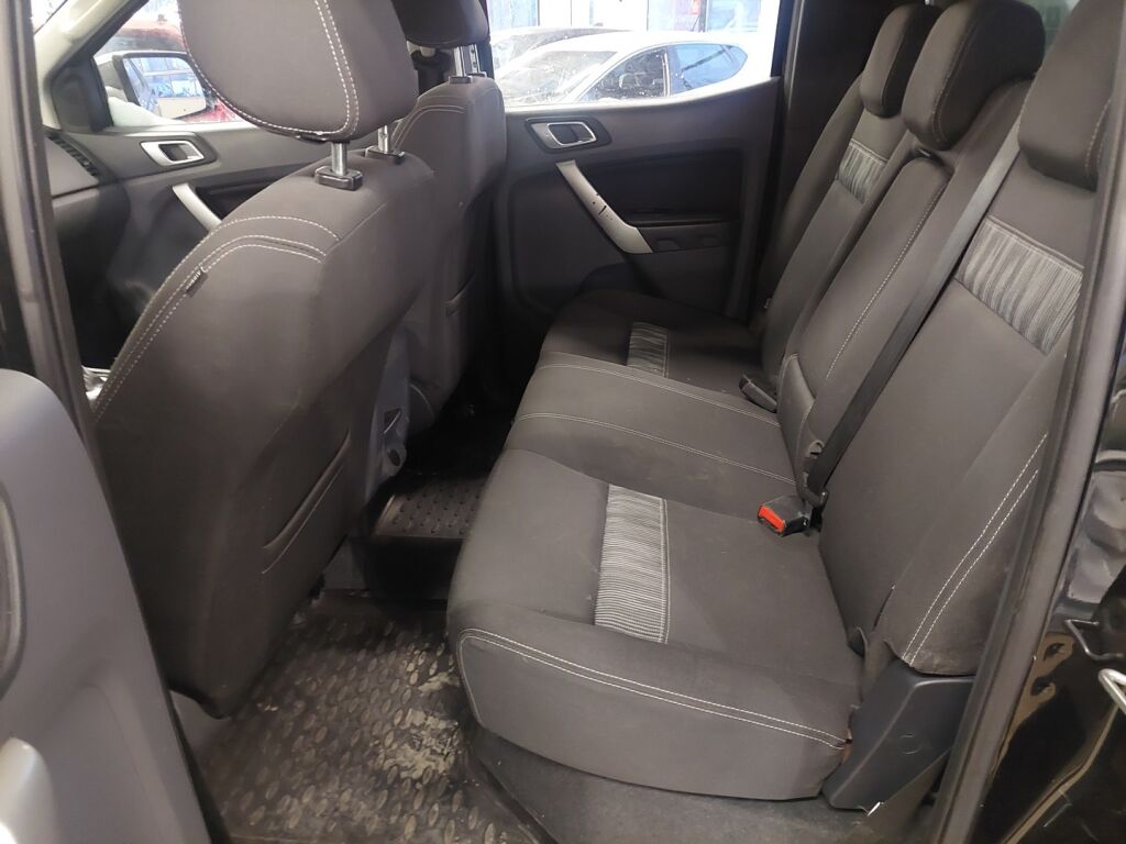 Ford Ranger 2013 Musta