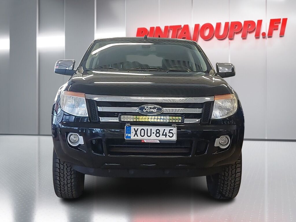 Ford Ranger 2013 Musta