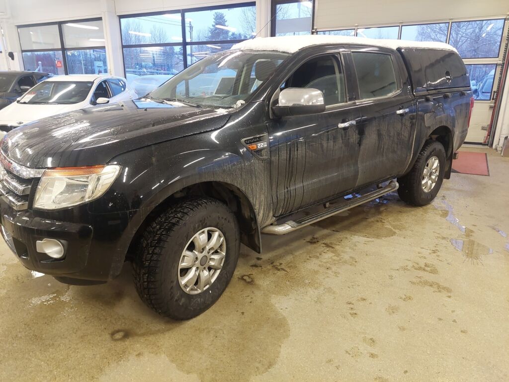 Ford Ranger 2013 Musta