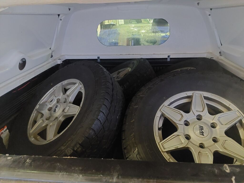 Ford Ranger 2013 Musta