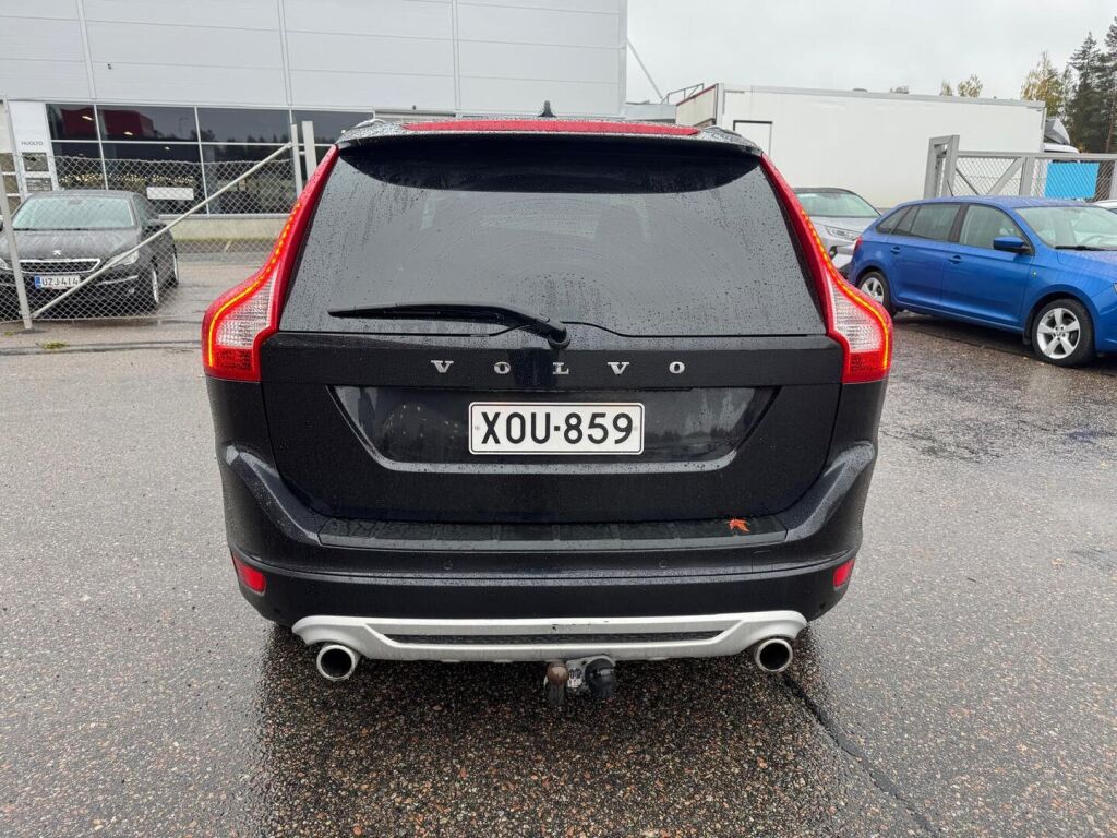 Volvo XC60 2011 Musta