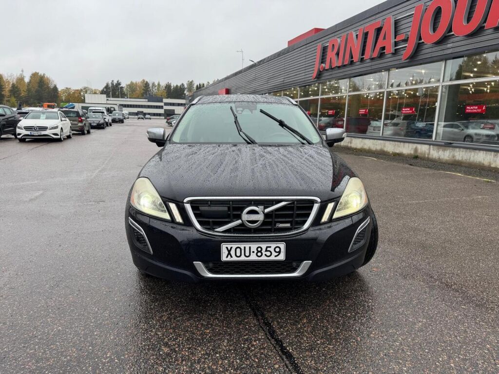 Volvo XC60 2011 Musta