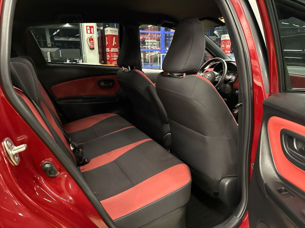 Toyota Yaris 2018 Punainen