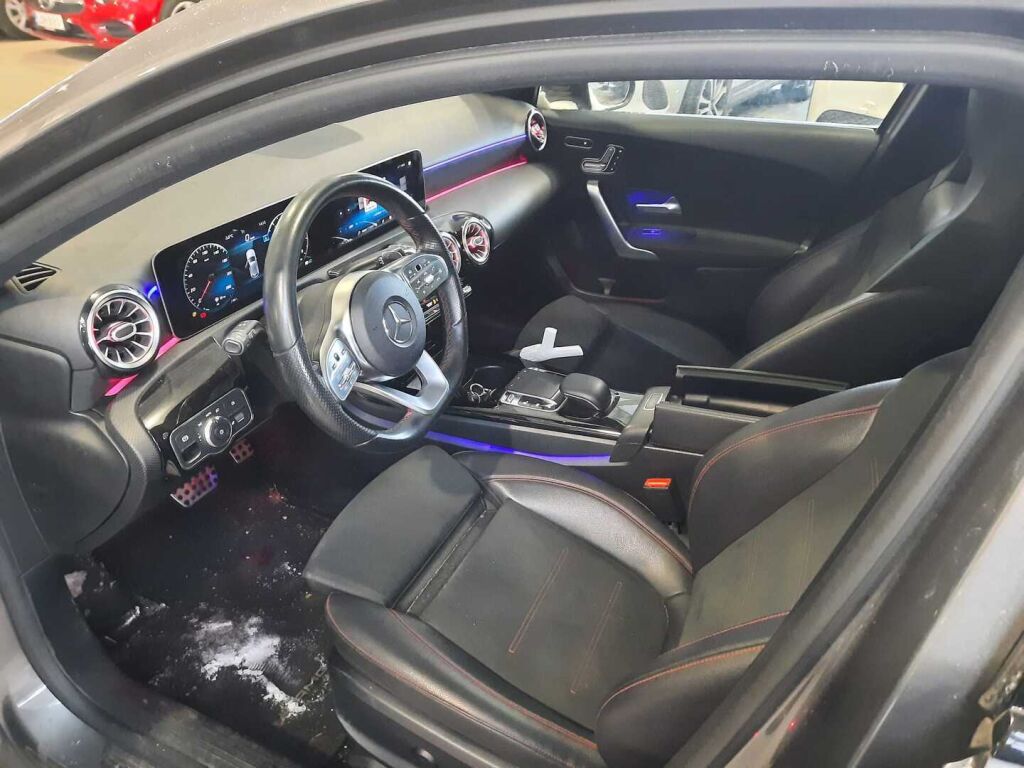 Mercedes-Benz A 2018 Harmaa