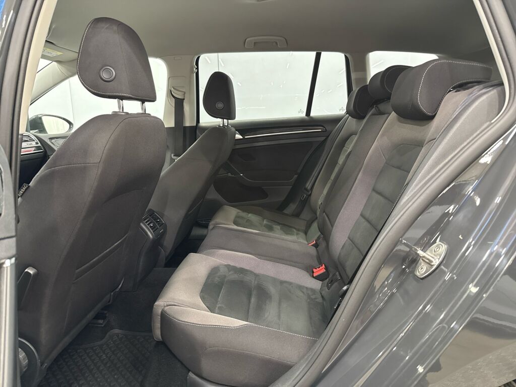 Volkswagen Golf 2018 Harmaa