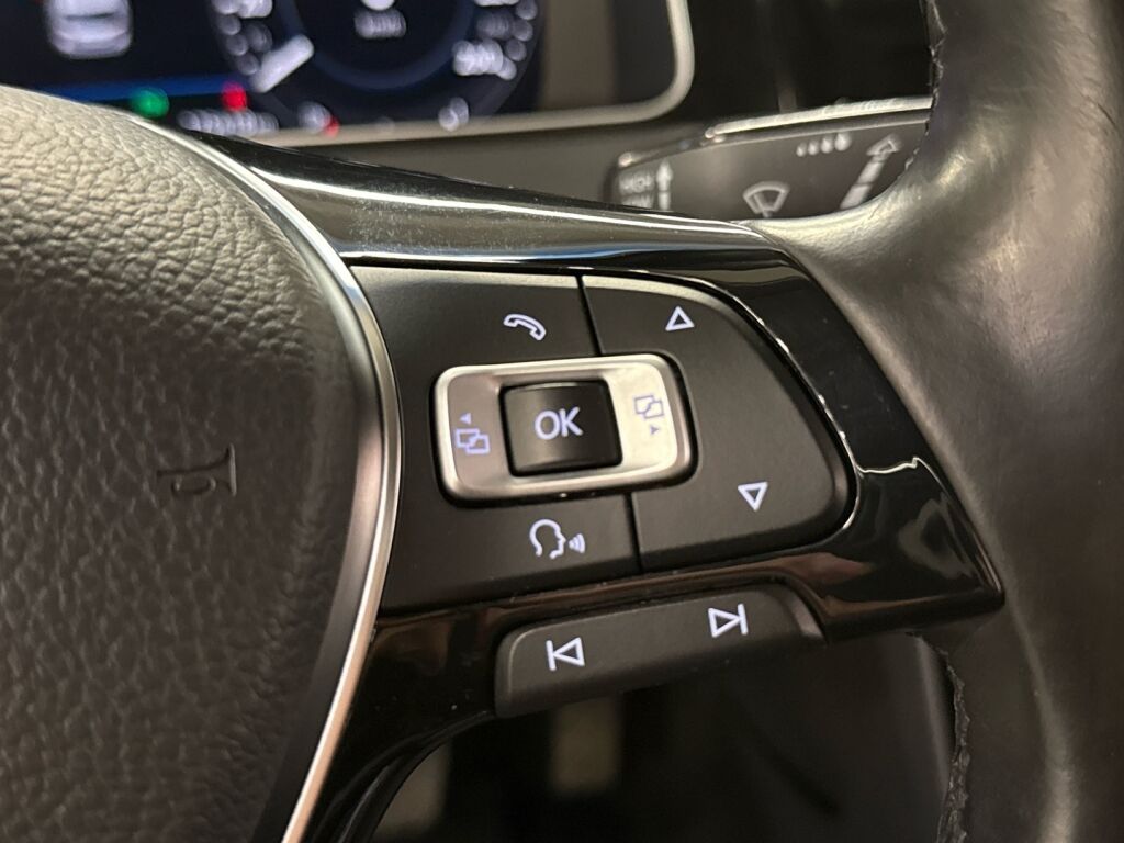 Volkswagen Golf 2018 Harmaa