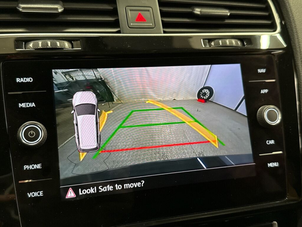 Volkswagen Golf 2018 Harmaa