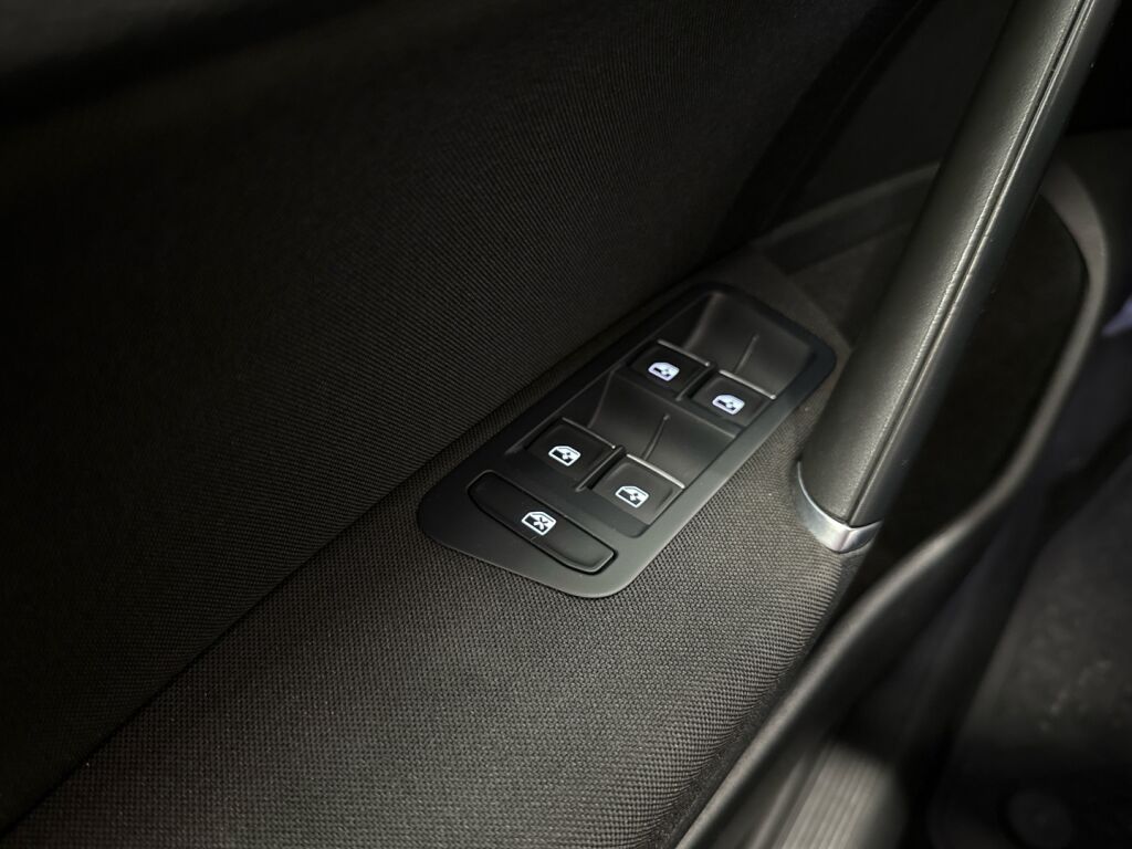 Volkswagen Golf 2018 Harmaa