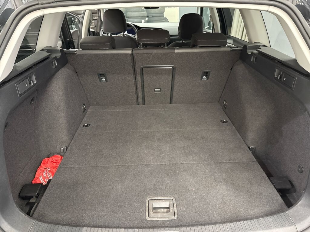 Volkswagen Golf 2018 Harmaa