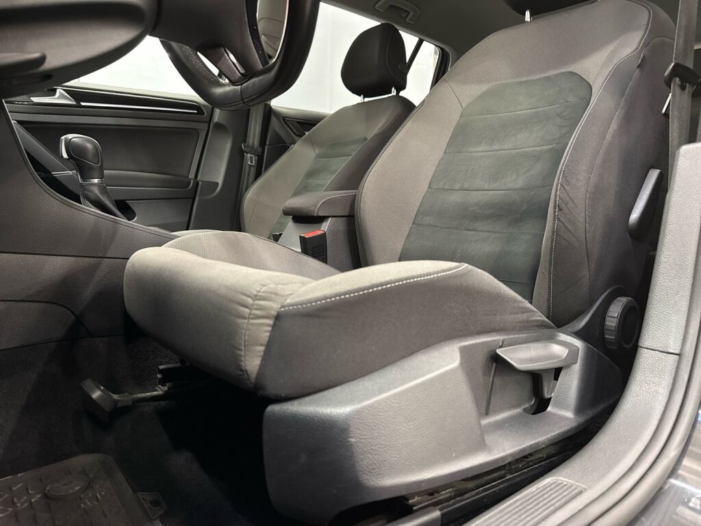 Volkswagen Golf 2018 Harmaa