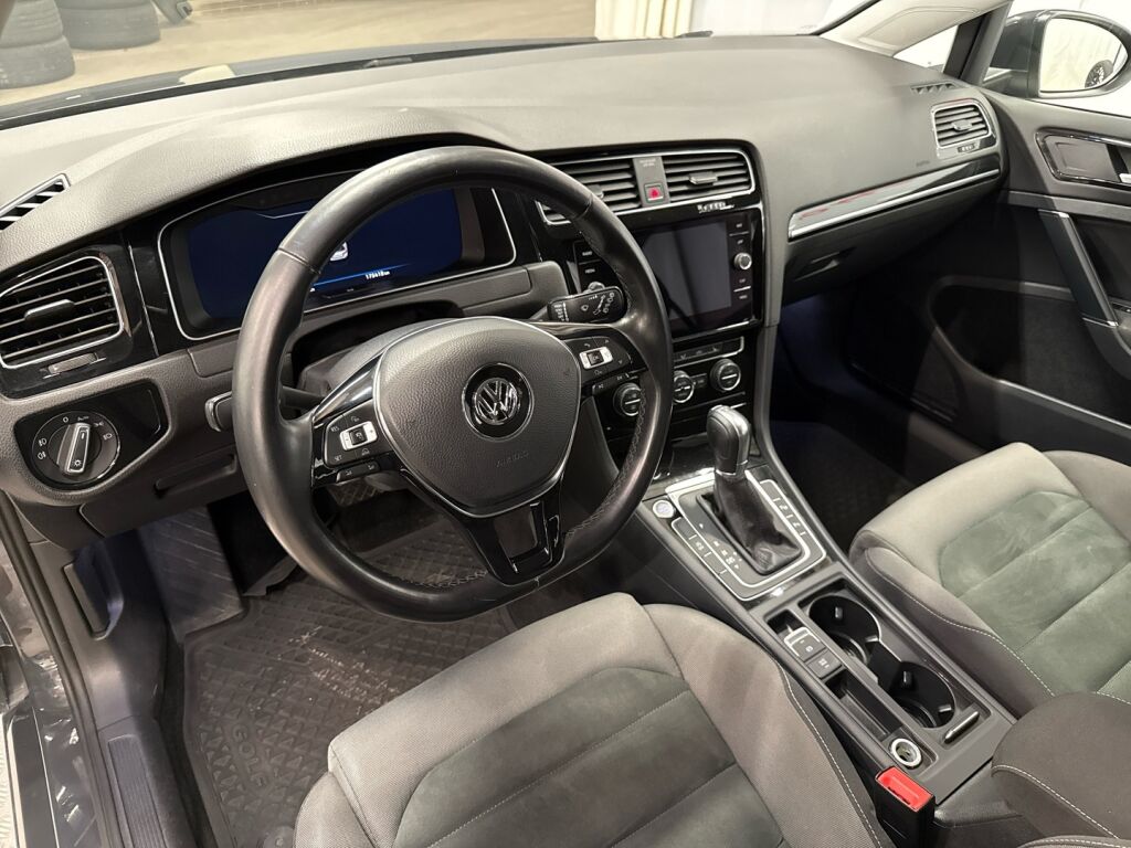 Volkswagen Golf 2018 Harmaa