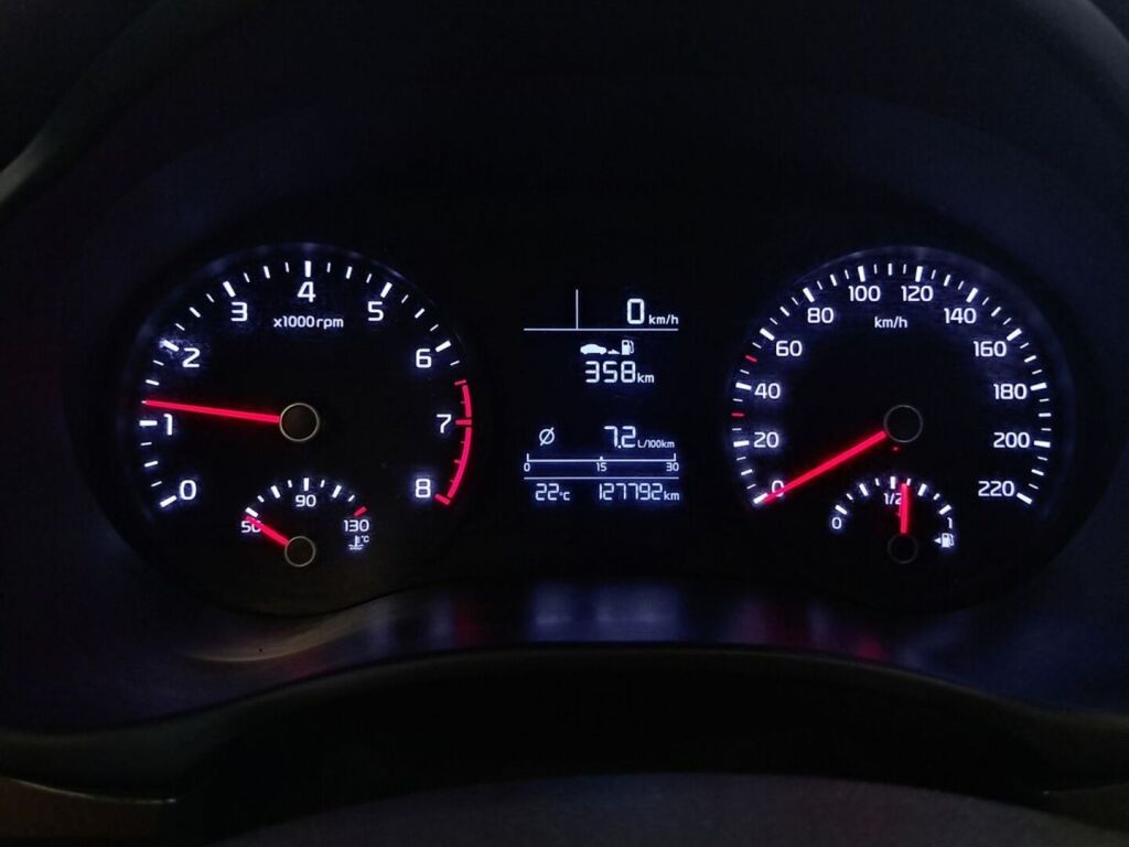 Kia Stonic 2018 Keltainen