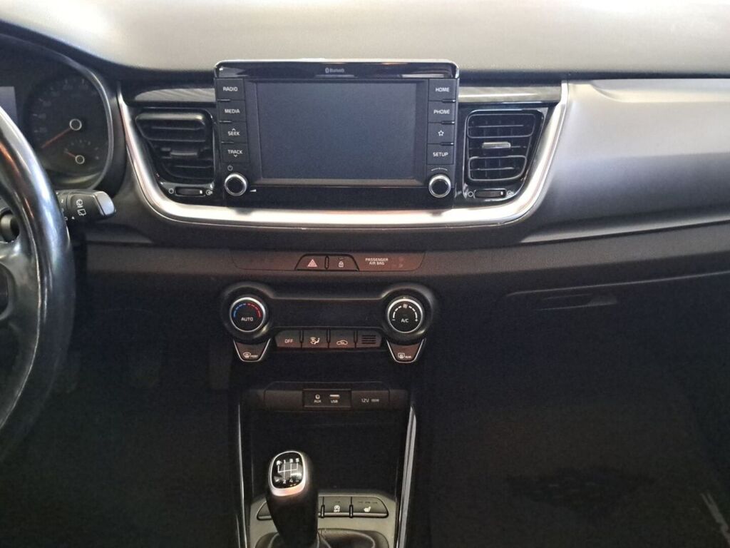 Kia Stonic 2018 Keltainen