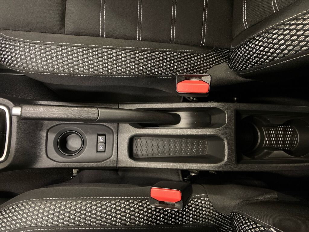 Dacia Duster 2018 Oranssi