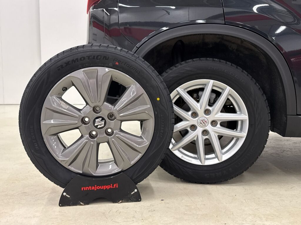 Suzuki Vitara 2020 Musta