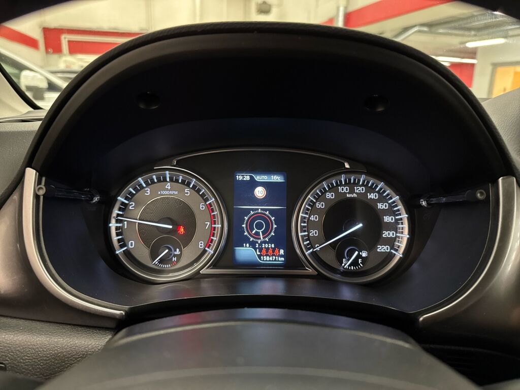 Suzuki Vitara 2020 Musta