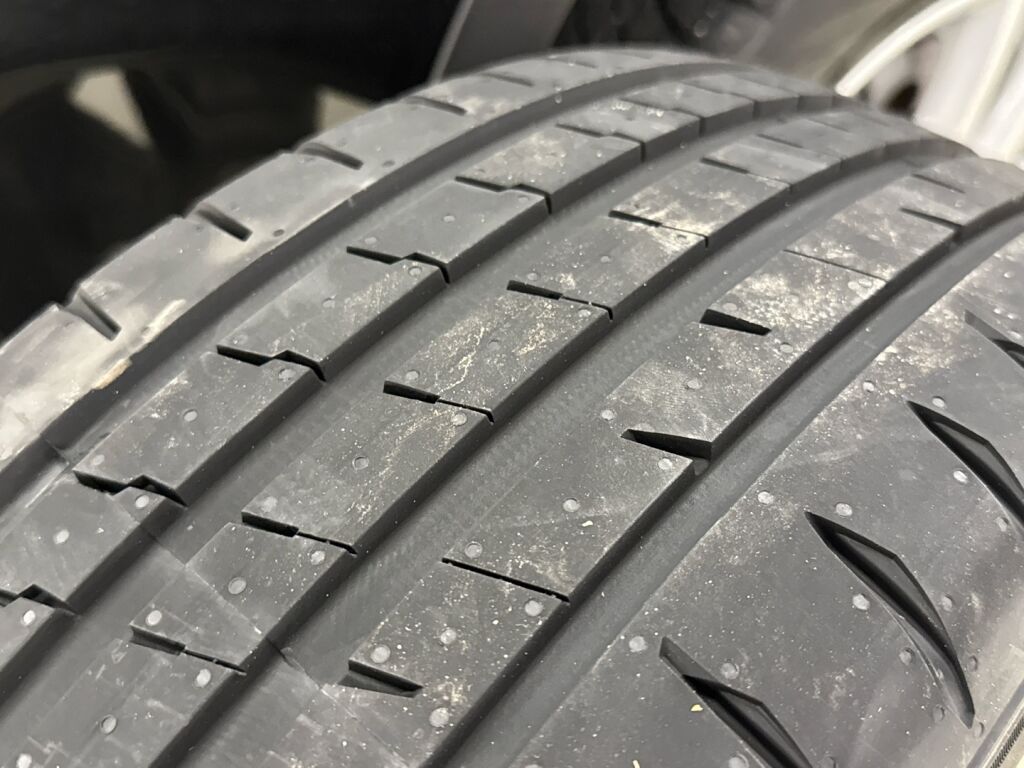 Suzuki Vitara 2020 Musta