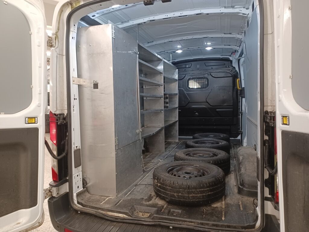 Ford Transit 2019 Valkoinen