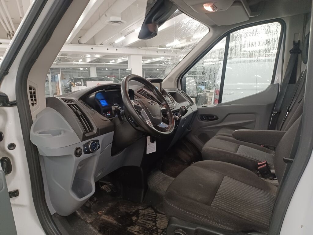 Ford Transit 2019 Valkoinen