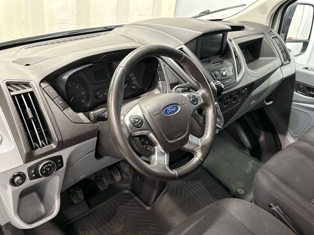 Ford Transit 2019 Valkoinen