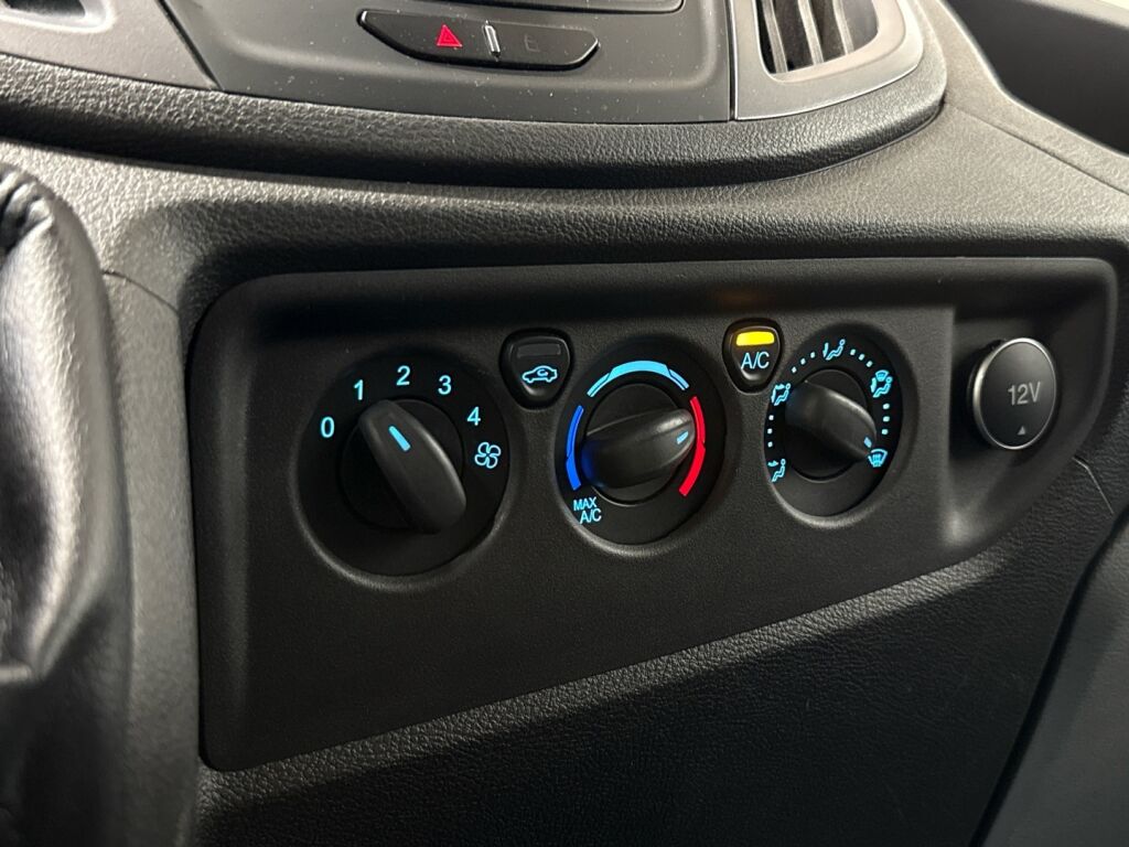 Ford Transit 2019 Valkoinen