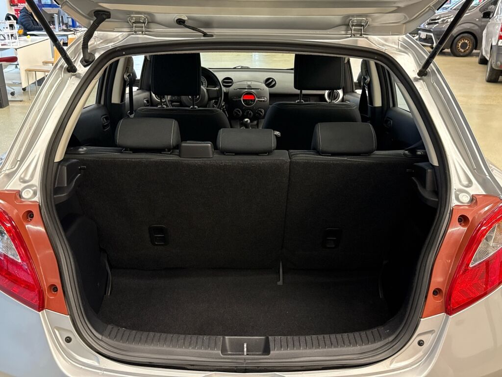 Mazda Mazda2 2009 Harmaa