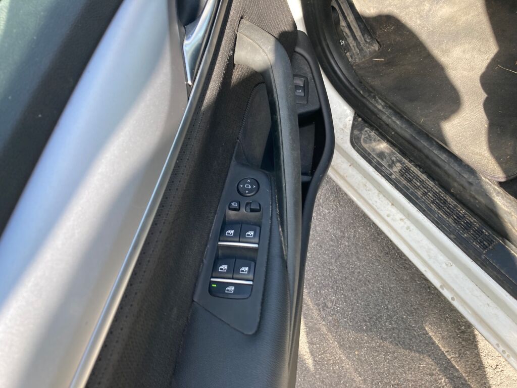 BMW 520 2018 Valkoinen