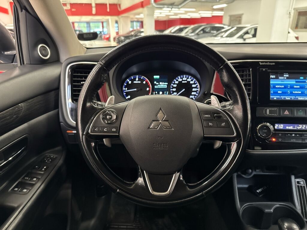 Mitsubishi Outlander 2016 Valkoinen