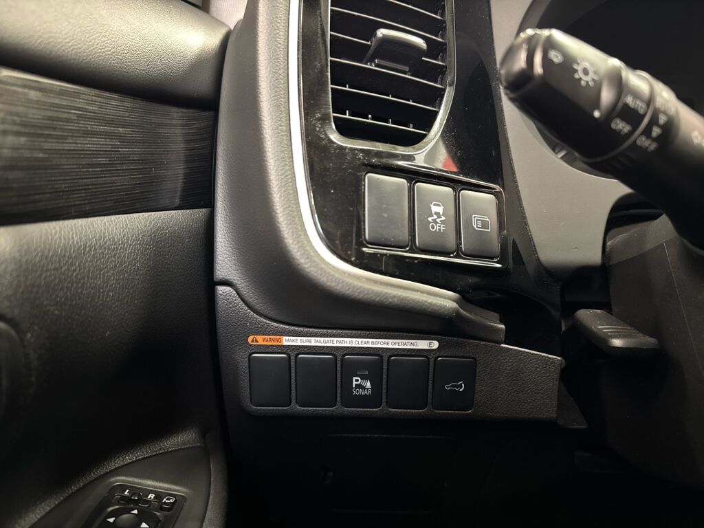 Mitsubishi Outlander 2016 Valkoinen