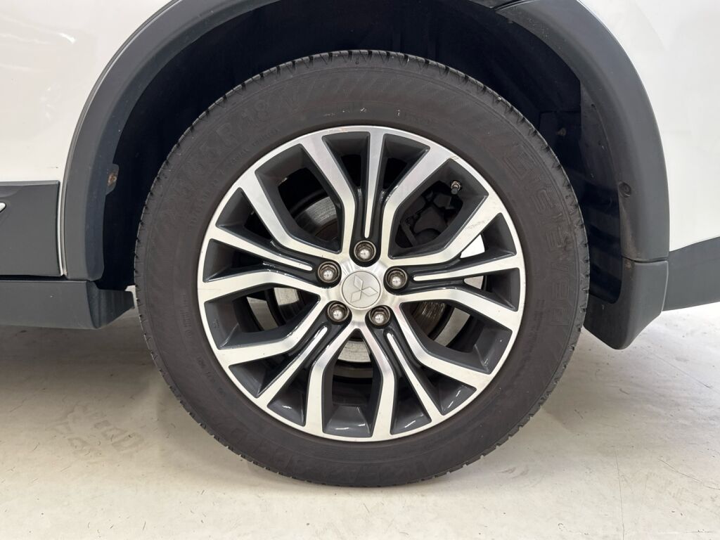 Mitsubishi Outlander 2016 Valkoinen